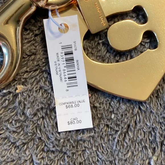 NET Coach Signature Hearts Keyring/ Bag Charm - Picture 5 of 6